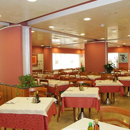 Hotel Ezzelino San Zenone Bagian luar foto
