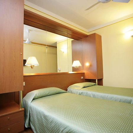 Hotel Ezzelino San Zenone Bagian luar foto