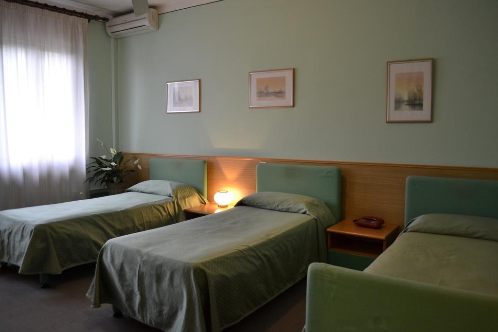 Hotel Ezzelino San Zenone Bagian luar foto
