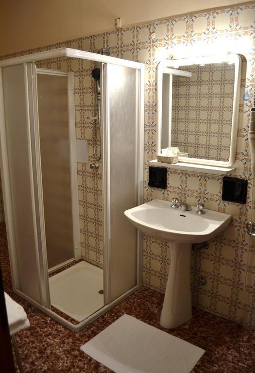 Hotel Ezzelino San Zenone Bagian luar foto