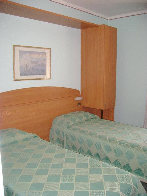 Hotel Ezzelino San Zenone Bagian luar foto